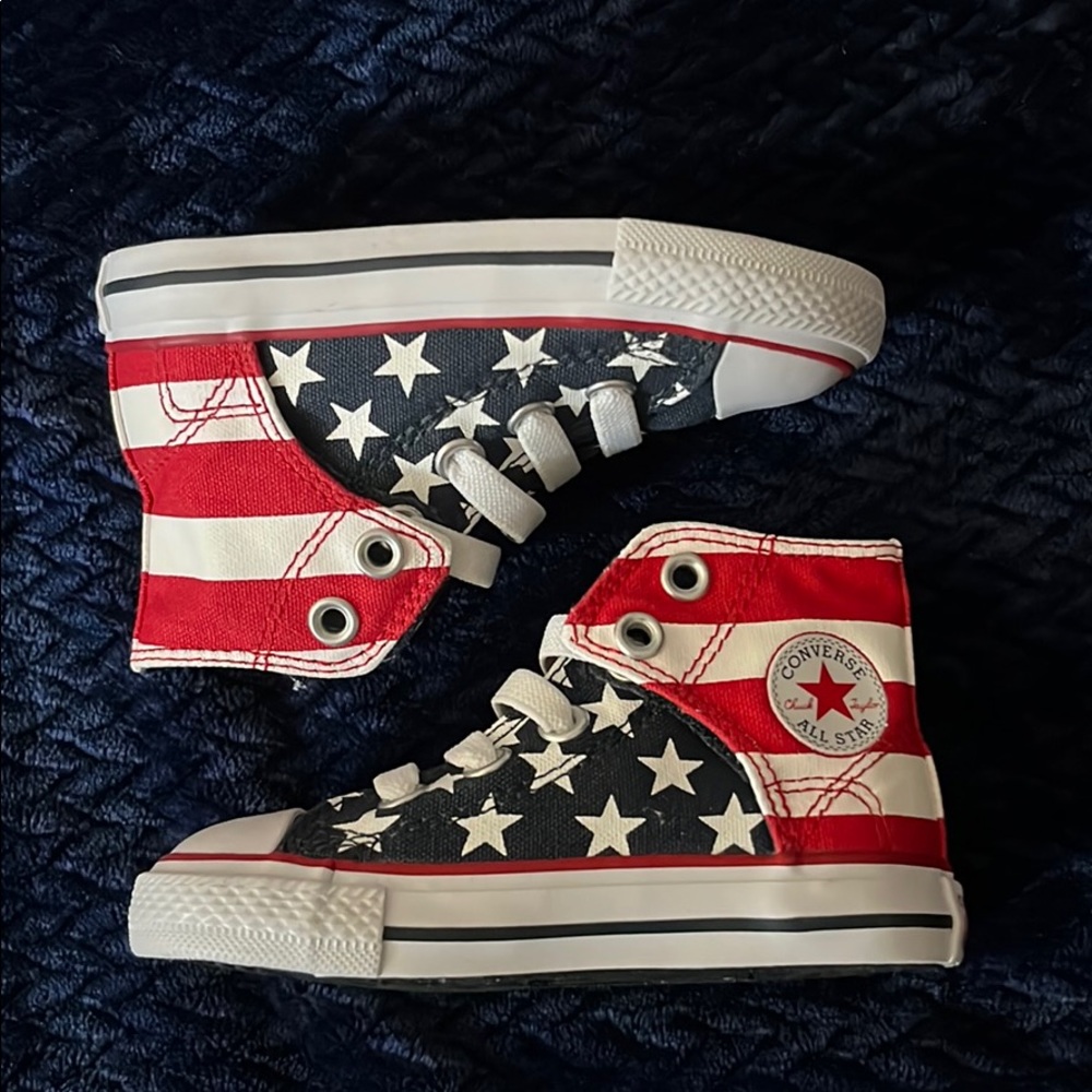 **New**toddler boy converse